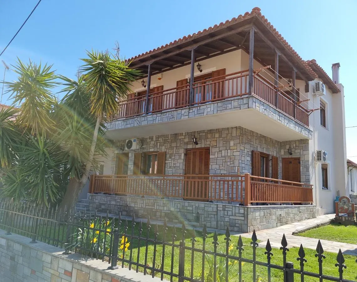 Chriselia Apartment Nea Roda